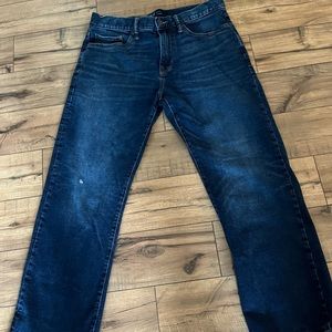 Great preowned pair of GAP Denim Relaxed jeans.  Size 33 x 32.